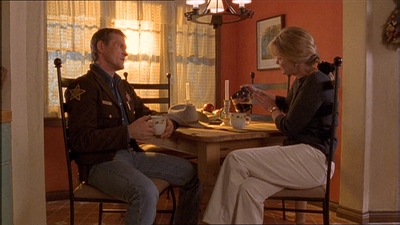 ROSWELL_-_E1X11_TOY_HOUSE_166.jpg