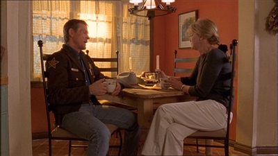 ROSWELL_-_E1X11_TOY_HOUSE_168.jpg