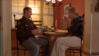 ROSWELL_-_E1X11_TOY_HOUSE_175.jpg