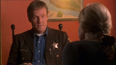 ROSWELL_-_E1X11_TOY_HOUSE_184.jpg