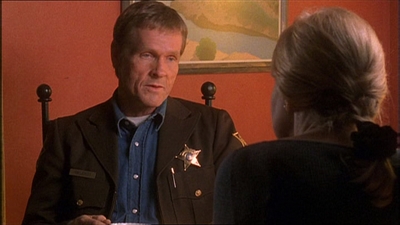 ROSWELL_-_E1X11_TOY_HOUSE_185.jpg