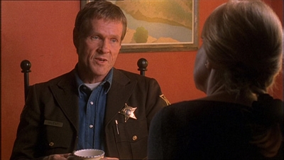ROSWELL_-_E1X11_TOY_HOUSE_194.jpg