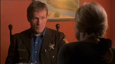 ROSWELL_-_E1X11_TOY_HOUSE_198.jpg