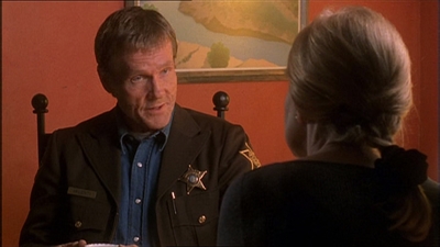 ROSWELL_-_E1X11_TOY_HOUSE_200.jpg