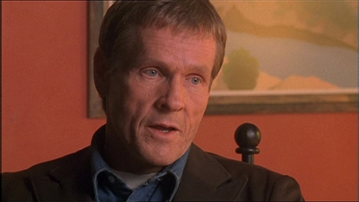 ROSWELL_-_E1X11_TOY_HOUSE_208.jpg