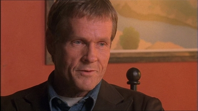 ROSWELL_-_E1X11_TOY_HOUSE_216.jpg