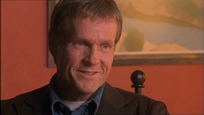 ROSWELL_-_E1X11_TOY_HOUSE_218.jpg