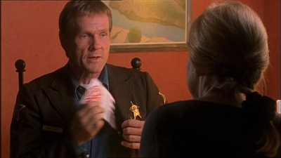 ROSWELL_-_E1X11_TOY_HOUSE_240.jpg