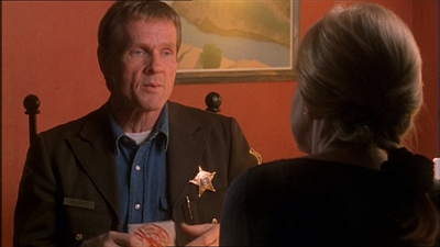 ROSWELL_-_E1X11_TOY_HOUSE_241.jpg