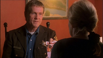 ROSWELL_-_E1X11_TOY_HOUSE_258.jpg