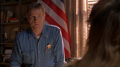 ROSWELL_-_E1X11_TOY_HOUSE_287.jpg