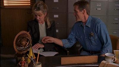 ROSWELL_-_E1X11_TOY_HOUSE_307.jpg