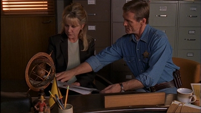 ROSWELL_-_E1X11_TOY_HOUSE_319.jpg