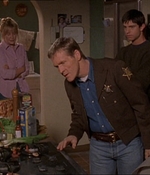 ROSWELL_-_E1X11_TOY_HOUSE_027.jpg