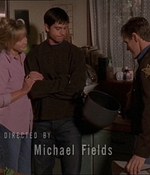 ROSWELL_-_E1X11_TOY_HOUSE_109.jpg