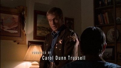 ROSWELL_-_E1X12_INTO_THE_WOODS_007.jpg