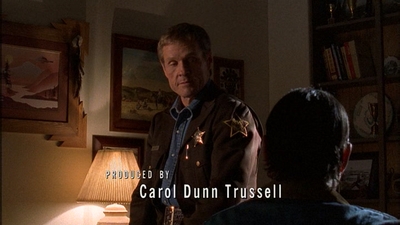 ROSWELL_-_E1X12_INTO_THE_WOODS_008.jpg