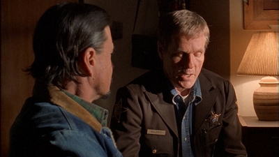 ROSWELL_-_E1X12_INTO_THE_WOODS_029.jpg