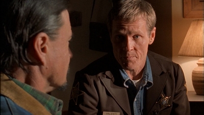 ROSWELL_-_E1X12_INTO_THE_WOODS_042.jpg
