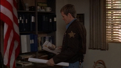 ROSWELL_-_E1X12_INTO_THE_WOODS_054.jpg