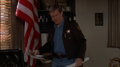ROSWELL_-_E1X12_INTO_THE_WOODS_055.jpg
