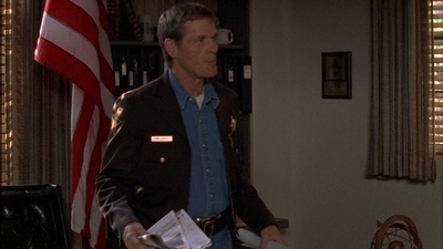 ROSWELL_-_E1X12_INTO_THE_WOODS_059.jpg