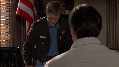 ROSWELL_-_E1X12_INTO_THE_WOODS_062.jpg