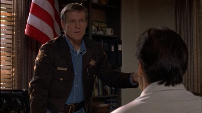 ROSWELL_-_E1X12_INTO_THE_WOODS_089.jpg