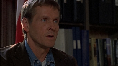 ROSWELL_-_E1X12_INTO_THE_WOODS_109.jpg