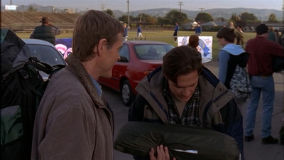 ROSWELL_-_E1X12_INTO_THE_WOODS_121.jpg