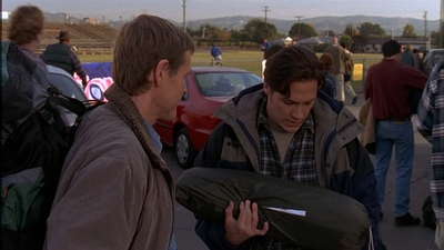 ROSWELL_-_E1X12_INTO_THE_WOODS_123.jpg