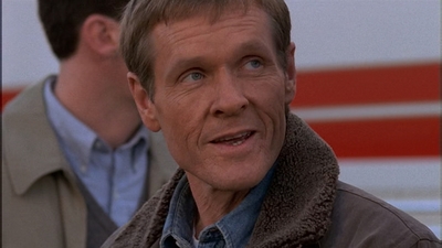 ROSWELL_-_E1X12_INTO_THE_WOODS_162.jpg