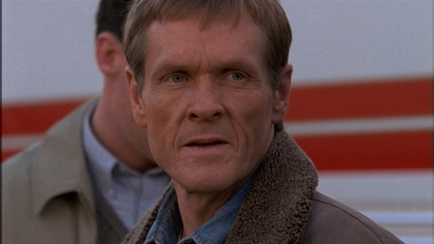 ROSWELL_-_E1X12_INTO_THE_WOODS_168.jpg