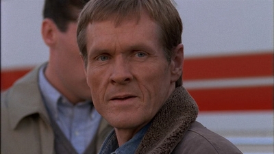 ROSWELL_-_E1X12_INTO_THE_WOODS_172.jpg