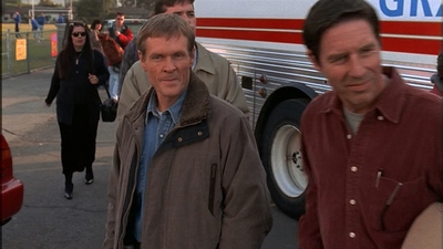 ROSWELL_-_E1X12_INTO_THE_WOODS_180.jpg