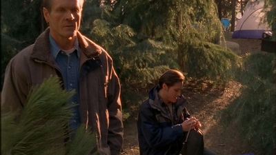 ROSWELL_-_E1X12_INTO_THE_WOODS_214.jpg