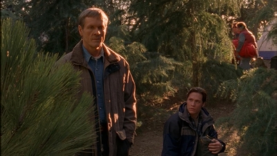 ROSWELL_-_E1X12_INTO_THE_WOODS_228.jpg