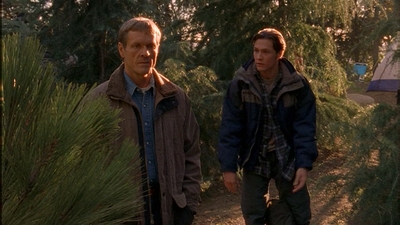 ROSWELL_-_E1X12_INTO_THE_WOODS_232.jpg