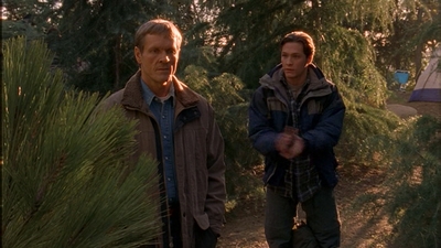 ROSWELL_-_E1X12_INTO_THE_WOODS_233.jpg