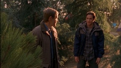 ROSWELL_-_E1X12_INTO_THE_WOODS_239.jpg