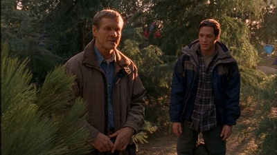 ROSWELL_-_E1X12_INTO_THE_WOODS_243.jpg