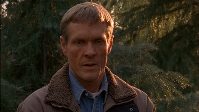 ROSWELL_-_E1X12_INTO_THE_WOODS_246.jpg