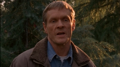 ROSWELL_-_E1X12_INTO_THE_WOODS_254.jpg