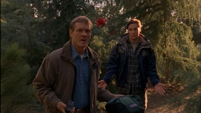 ROSWELL_-_E1X12_INTO_THE_WOODS_256.jpg