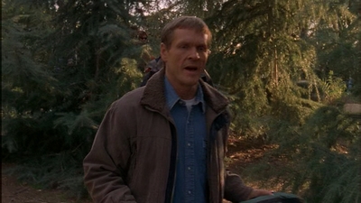 ROSWELL_-_E1X12_INTO_THE_WOODS_259.jpg