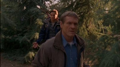 ROSWELL_-_E1X12_INTO_THE_WOODS_260.jpg