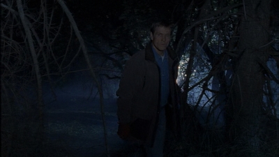 ROSWELL_-_E1X12_INTO_THE_WOODS_328.jpg