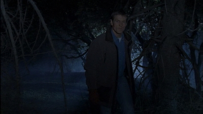 ROSWELL_-_E1X12_INTO_THE_WOODS_329.jpg