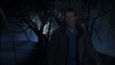 ROSWELL_-_E1X12_INTO_THE_WOODS_331.jpg