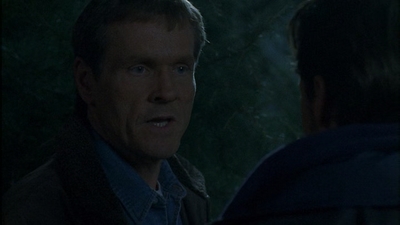 ROSWELL_-_E1X12_INTO_THE_WOODS_346.jpg